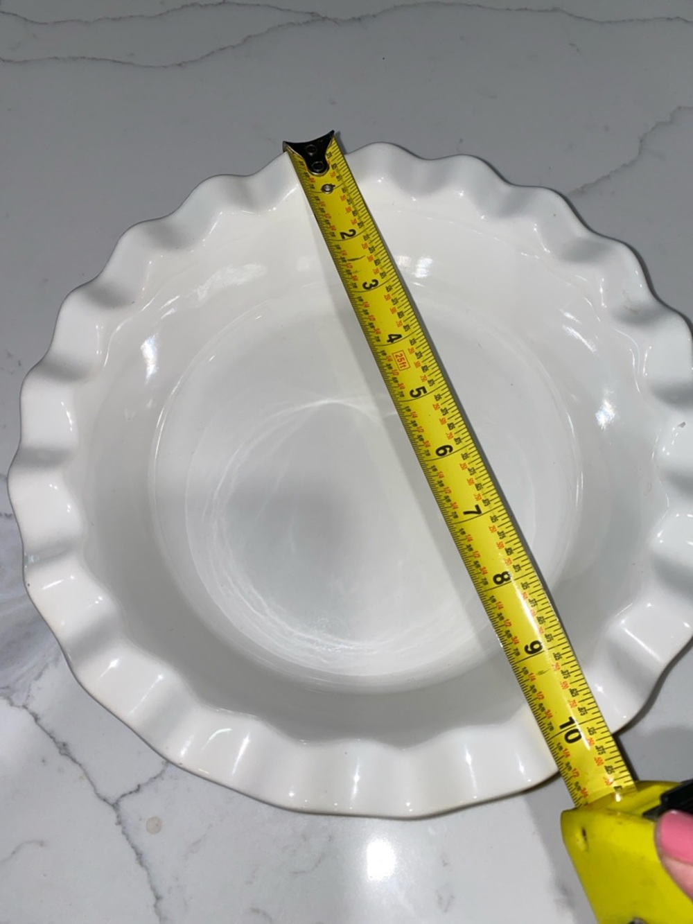 White Ceramic Ruffled Pie Dish - Classic Bakeware - Picture 2 of 5